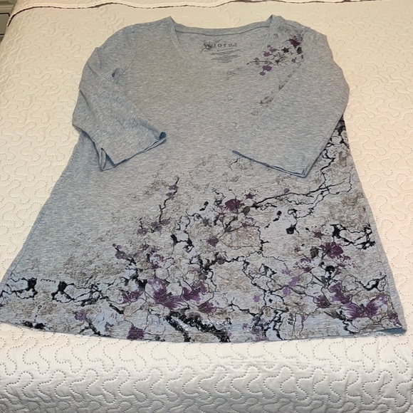 Lotus by Soma Size Small 3/4 Sleeve V Neck Top - Picture 3 of 11